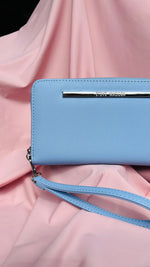 Cargar imagen en el visor de la galería, Billetera Steve Madden Celeste
