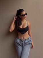 Cargar imagen en el visor de la galería, Top Corazon Lentejuelas Negro
