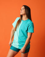 Cargar imagen en el visor de la galería, T-Shirt Oversize Teal con Menta
