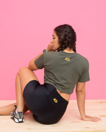 Cargar imagen en el visor de la galería, Crop Top Verde Oliva
